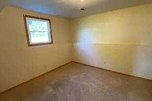 303 Pinehurst Ct E, Valparaiso, IN 46383 - Photo 40