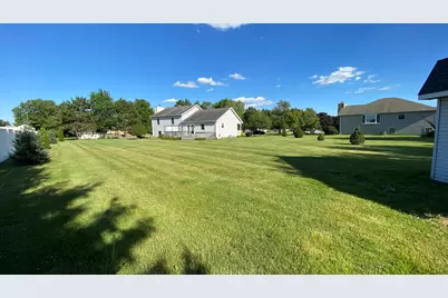303 Pinehurst Court E, Valparaiso, IN 46383 - Photo 58