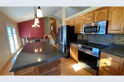 303 Pinehurst Court E, Valparaiso, IN 46383 - Photo 18