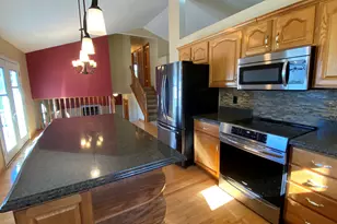 303 Pinehurst Ct E, Valparaiso, IN 46383 - Photo 18