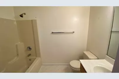 303 Pinehurst Court E, Valparaiso, IN 46383 - Photo 36