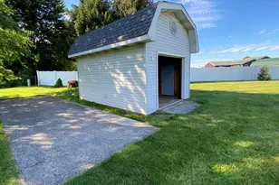 303 Pinehurst Ct E, Valparaiso, IN 46383 - Photo 60