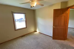 303 Pinehurst Ct E, Valparaiso, IN 46383 - Photo 34