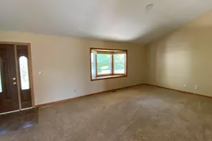 303 Pinehurst Ct E, Valparaiso, IN 46383 - Photo 20