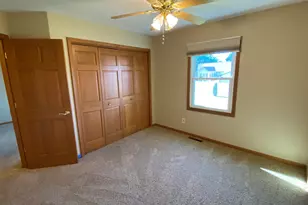 303 Pinehurst Ct E, Valparaiso, IN 46383 - Photo 32