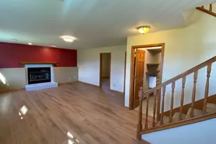 303 Pinehurst Ct E, Valparaiso, IN 46383 - Photo 22