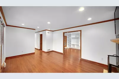 1124 Lisa Lane, Schererville, IN 46375 - Photo 6