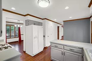 1124 Lisa Ln, Schererville, IN 46375 - Photo 8