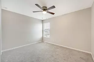 13204 Roosevelt Pl, Crown Point, IN 46307 - Photo 16