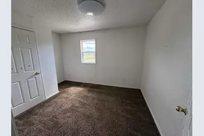 211 Railroad #B, Kentland, IN 47951 - Photo 12