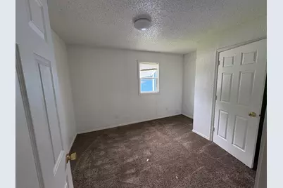 211 Railroad #B, Kentland, IN 47951 - Photo 14