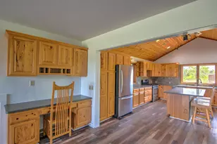 761 S 300 E, La Porte, IN 46350 - Photo 16