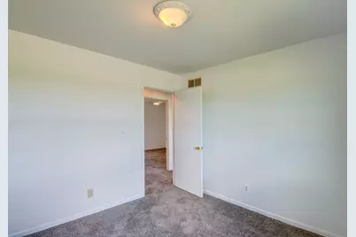 761 S 300 E, La Porte, IN 46350 - Photo 24