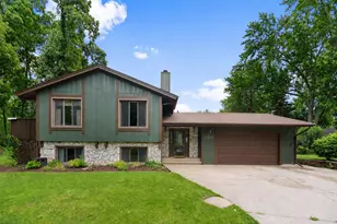 2337 Four Seasons Pkwy, Crown Point, IN 46307 - Photo 1
