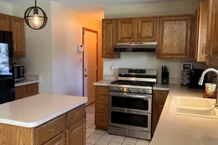 2961 Hillcrest Dr, Dyer, IN 46311 - Photo 16