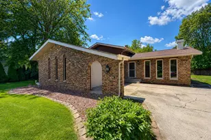 10008 Garfield Ct, Crown Point, IN 46307 - Photo 1