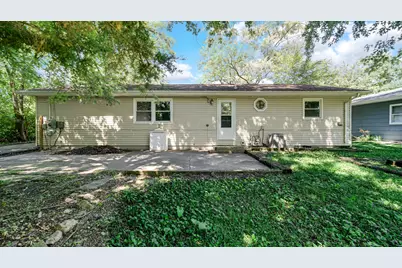 7713 Hendricks Place, Merrillville, IN 46410 - Photo 4