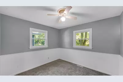 7713 Hendricks Place, Merrillville, IN 46410 - Photo 16