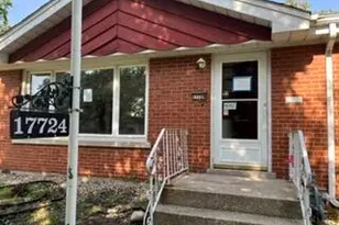 17724 Henry St, Lansing, IL 60438 - Photo 2
