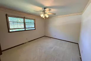 1619 W 95th Ave, Crown Point, IN 46307 - Photo 4