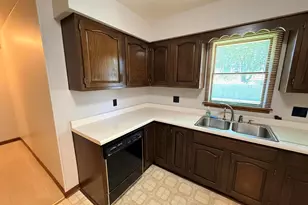 1619 W 95th Ave, Crown Point, IN 46307 - Photo 10