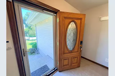 1619 W 95th Avenue, Crown Point, IN 46307 - Photo 8