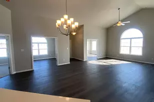 5600 Fountain Cir, Winfield, IN 46307 - Photo 4