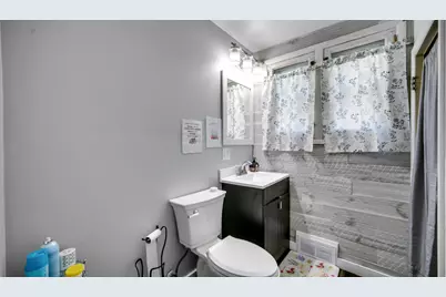 147 E 50 S, Valparaiso, IN 46383 - Photo 30