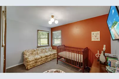 147 E 50 S, Valparaiso, IN 46383 - Photo 8