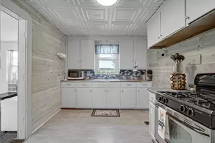 147 E 50 S, Valparaiso, IN 46383 - Photo 22