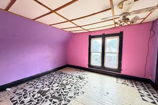 302 E Main St, Medaryville, IN 47957 - Photo 12