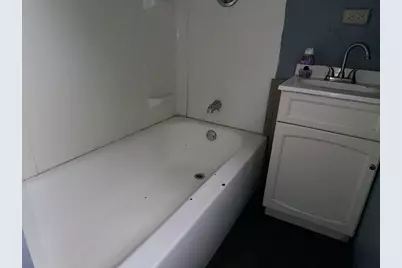 302 E Main Street, Medaryville, IN 47957 - Photo 6