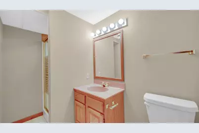2208 Wynnewood Drive, Valparaiso, IN 46385 - Photo 34