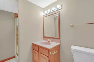2208 Wynnewood Dr, Valparaiso, IN 46385 - Photo 34