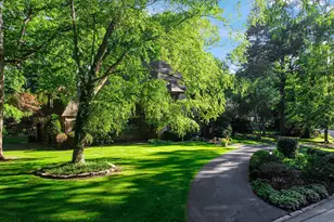 2208 Wynnewood Dr, Valparaiso, IN 46385 - Photo 44