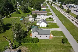 205 W Railroad St, Kentland, IN 47951 - Photo 32