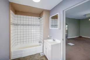 205 W Railroad St, Kentland, IN 47951 - Photo 16