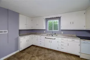205 W Railroad St, Kentland, IN 47951 - Photo 18