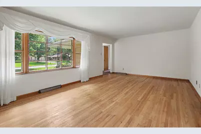 8510 Crestwood Avenue, Munster, IN 46321 - Photo 8