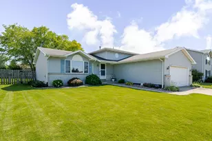 183 W 128th Ave, Crown Point, IN 46307 - Photo 2
