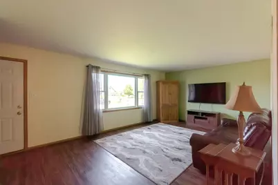 183 W 128th Avenue, Crown Point, IN 46307 - Photo 6