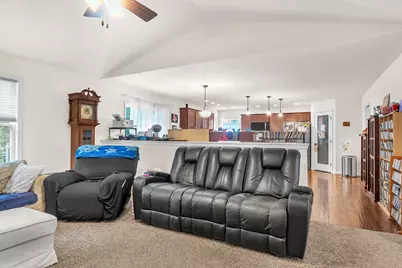 610 19th Street SE, Demotte, IN 46310 - Photo 4