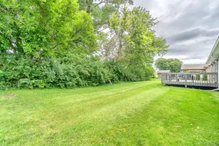 610 19th St SE, Demotte, IN 46310 - Photo 12