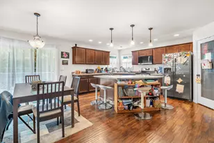 610 19th St SE, Demotte, IN 46310 - Photo 10