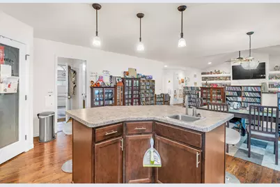 610 19th Street SE, Demotte, IN 46310 - Photo 8