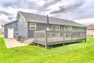 610 19th St SE, Demotte, IN 46310 - Photo 14