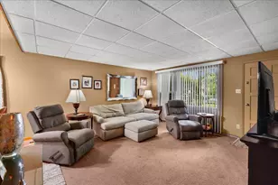 6424 Ohio Ave, Hammond, IN 46323 - Photo 4