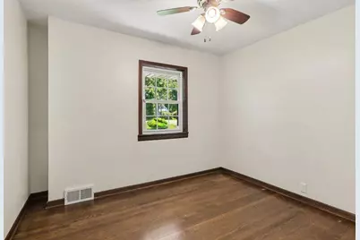 750 N 200 W, Valparaiso, IN 46385 - Photo 14