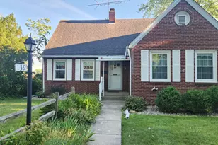 139 Beverly Blvd, Hobart, IN 46342 - Photo 4