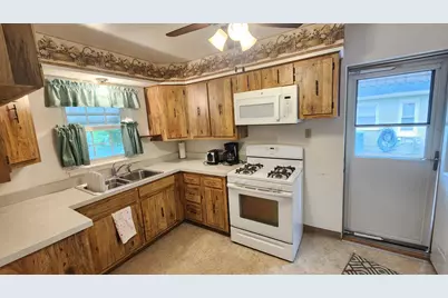 139 Beverly Boulevard, Hobart, IN 46342 - Photo 10